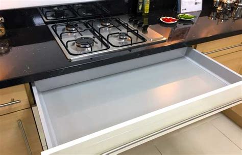 fitting gas hob above drawers